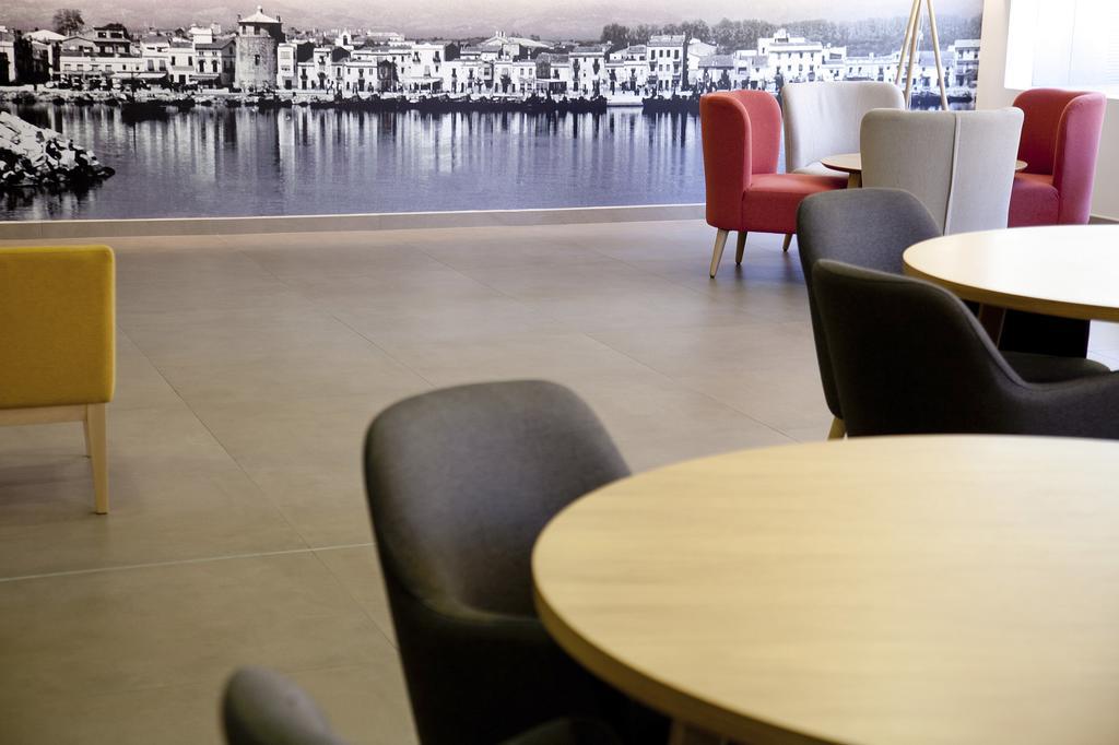 Hotel Port Eugeni Cambrils Zewnętrze zdjęcie