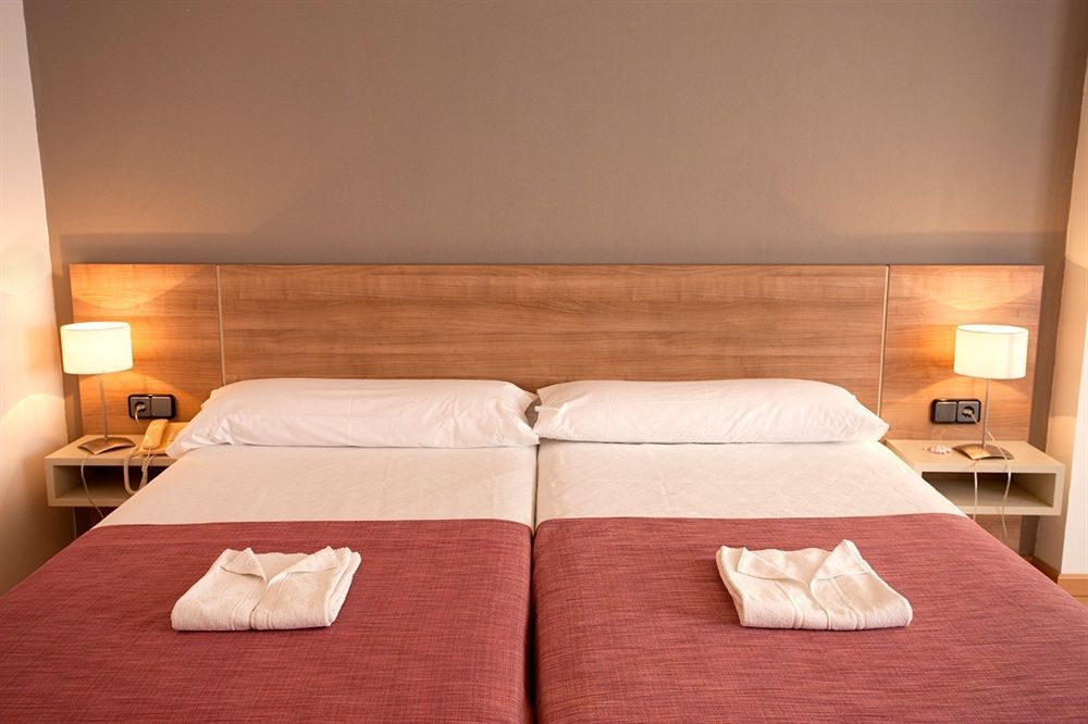 Hotel Port Eugeni Cambrils Zewnętrze zdjęcie